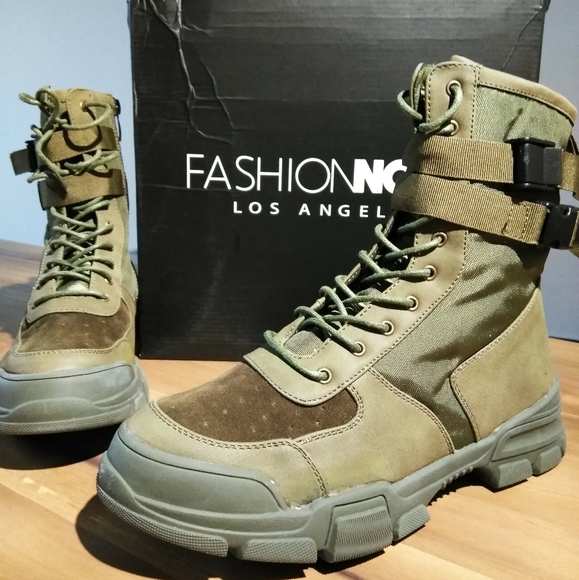 ๐ Fashion Nova Combat Boots - Picture 9 of 9